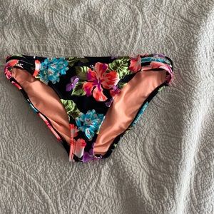 Bikini bottoms. Size medium